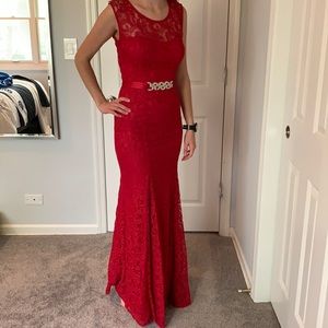 Betsy & Adam floor length dress